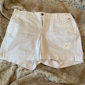 White old navy shorts size 6
